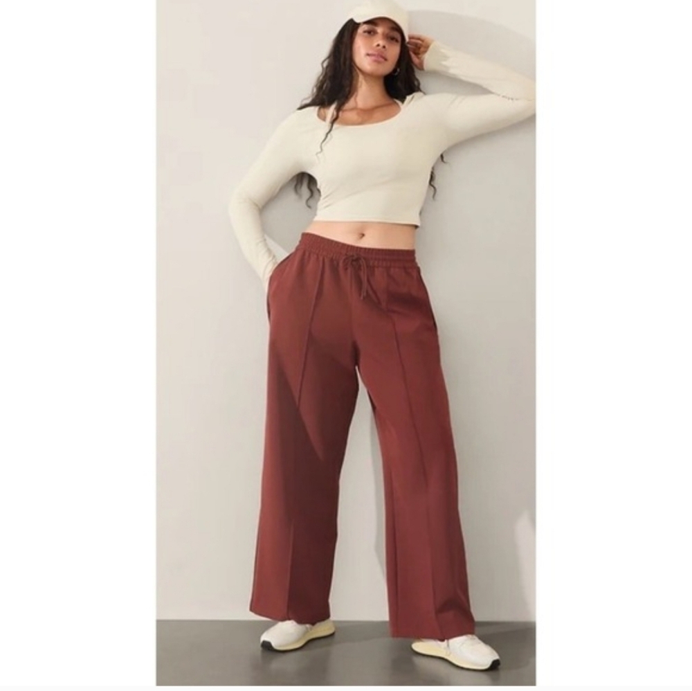 Athleta Endeavor Wide-Leg Pants in Cherrywood NWT